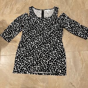 Motherhood maternity cold shoulder top